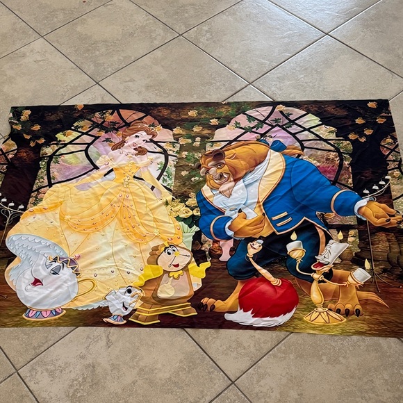 Disney Princess Belle Golden and White Cutout, 2 different backdrops - Picture 12 of 13